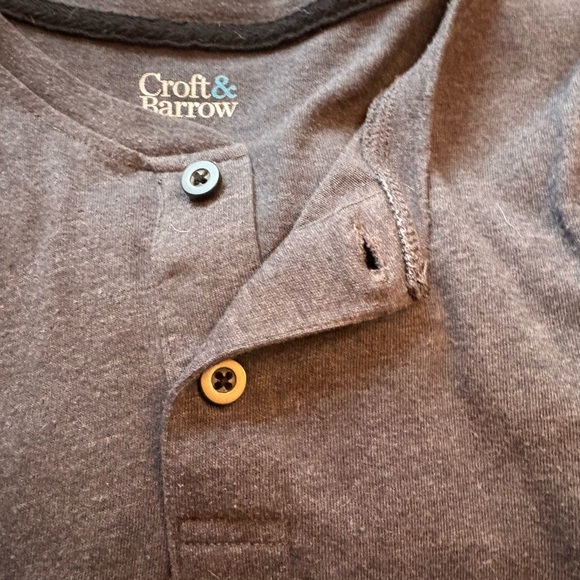 Bundle of 2 Croft & Barrow Long Sleeve Shirts - Dark Gray and Deep Blue - Picture 4 of 5